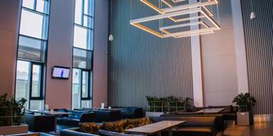 «Инвестируйте» в обман: в SP Hall найден офис фальшивой финансовой компании