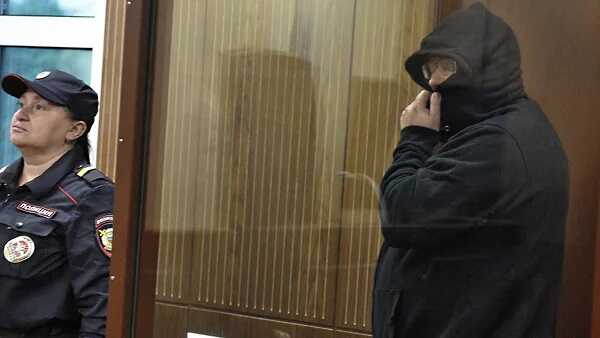 Сдавшему всех банкиру Кузьмину легче не стало