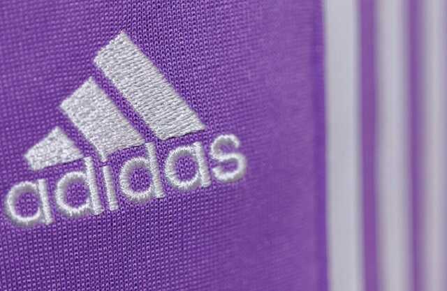 Adidas готовится к возвращению на российский рынок спустя год после объявления об уходе