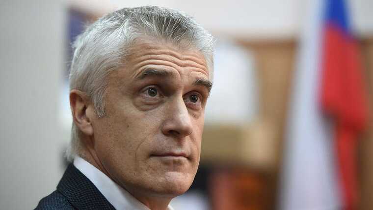 Американскому инвестору Калви смягчили приговор за растрату в российском банке