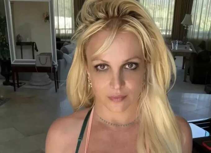 Опять под опеку? Бритни Спирс снова пошла вразнос