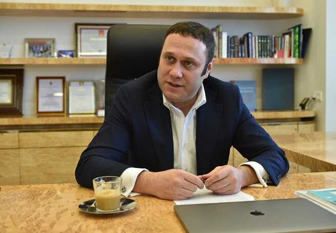 Закс пойдёт по "Редмонду": что задумал Филипп Генс?