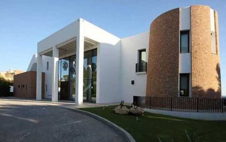 Трасты, джет, вертолет и семейные активы Андрея Акимова