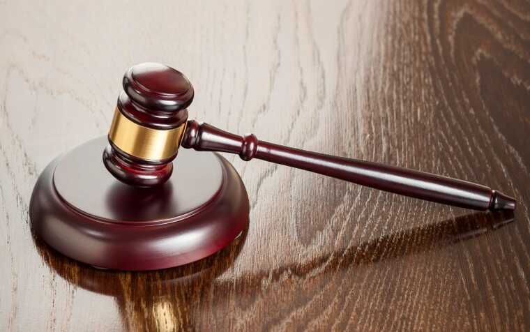 Сотрудница «Ред Булла» подала в суд на руководителя команды Кристиана Хорнера