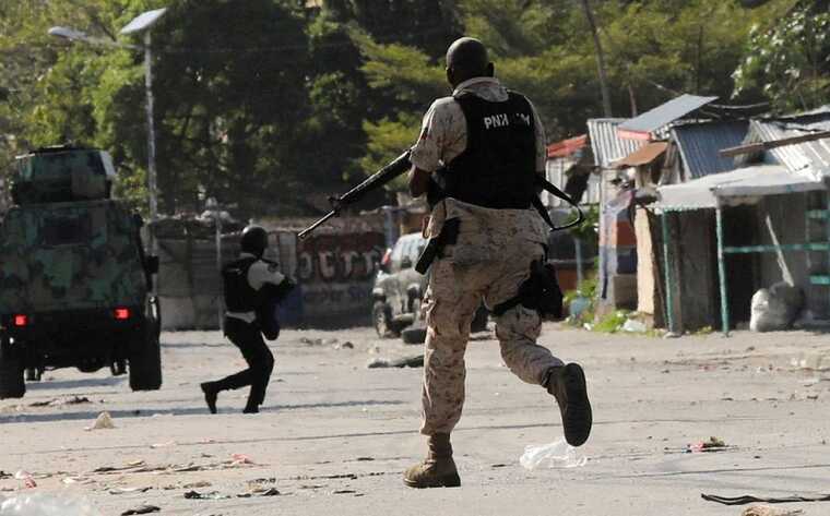 Гаити объявило чрезвычайное положение после того, как банды захватили две крупнейшие государственные тюрьмы