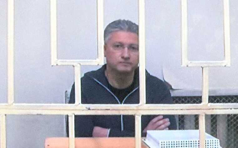 Взятка в миллиард: экс-замминистра обороны Тимура Иванова не отпустили из СИЗО