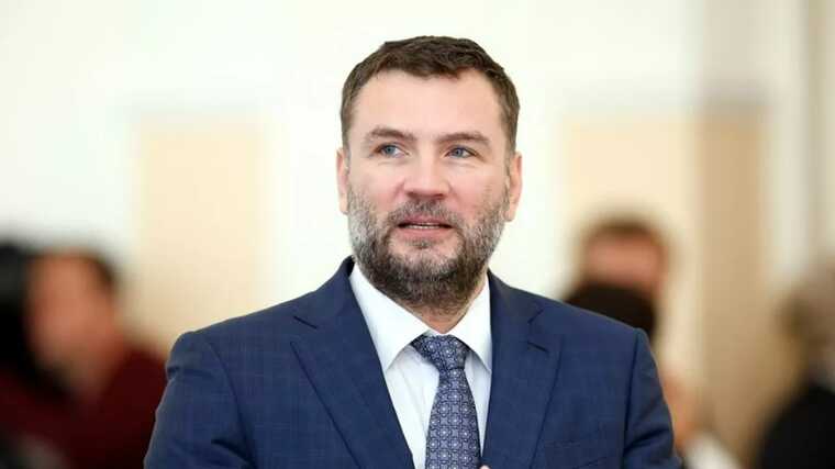 Сотрудники дистанцируются от вице-губернатора Петербурга Евгения Разумишкина