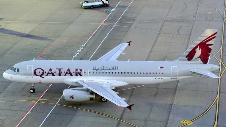 Самолёт Qatar Airways попал в зону сильной турбулентности, пострадали 12 человек