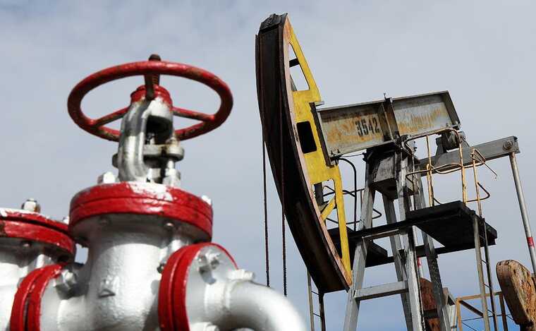 Производство нефти ОПЕК+ в сентябре снизилось на 500 тысяч баррелей в сутки