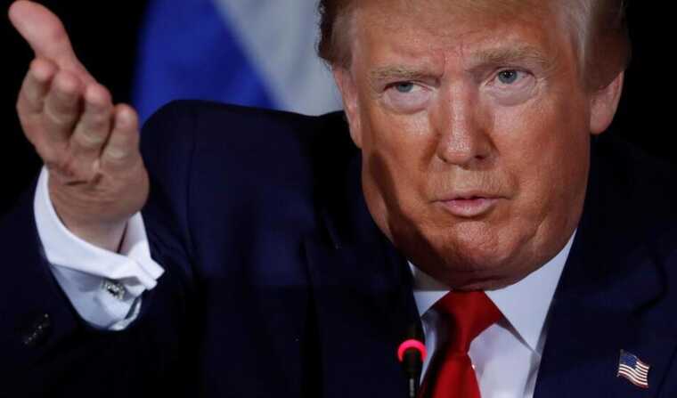 Трамп поздравил мир с Пасхой и оскорбил Байдена в соцсетях