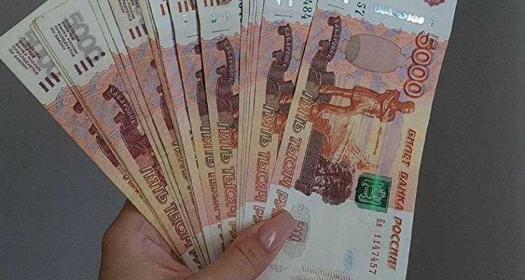 В Омске руководитель стоматологии заявил о мошенничестве на 6,7 миллиона рублей