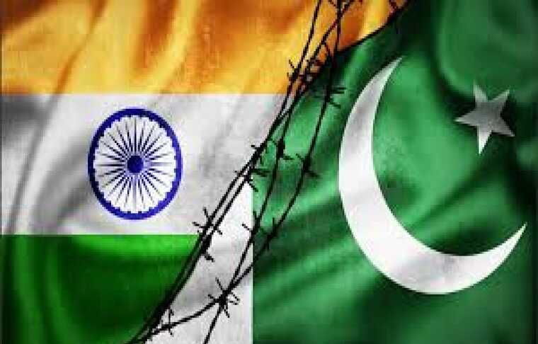 Индия сокращает число дипломатов и высылает граждан Пакистана в ответ на эскалацию конфликта