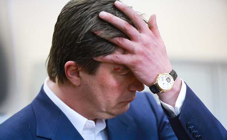 Юридические фирмы для вывода миллиардов: как родственники и подставные компании обогатили Алексей Хотина