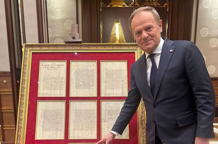 В Польше премьер Туск оказался под угрозой обвинений из-за подарка от Эрдогана