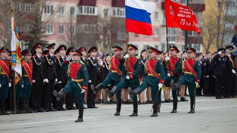 Власти могут отключить мобильную связь и интернет в Москве 9 мая