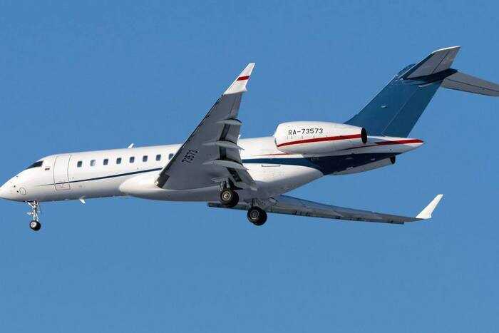 Самолёт, связанный с экс-министром Ткачёвым, пострадал в столкновении в аэропорту Минвод