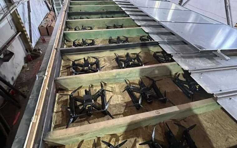 В Челябинске на складе с дронами обнаружены детонаторы и взрывчатое вещество