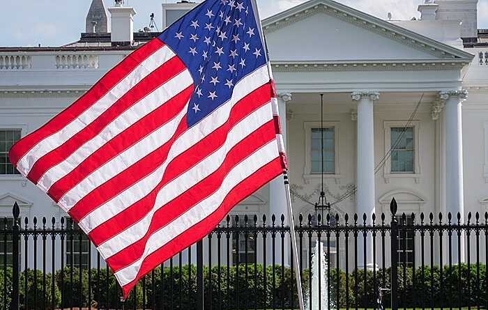 В Белом доме осудили атаку на российские аэродромы и призвали к окончанию конфликта