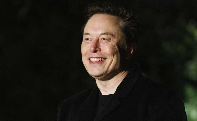 Илон Маск передумал убирать Space Dragon после спора с Трампом