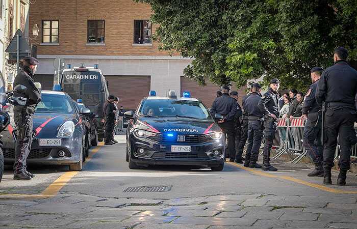 Итальянские власти выявили крупную миграционную схему с участием мафии и юристов