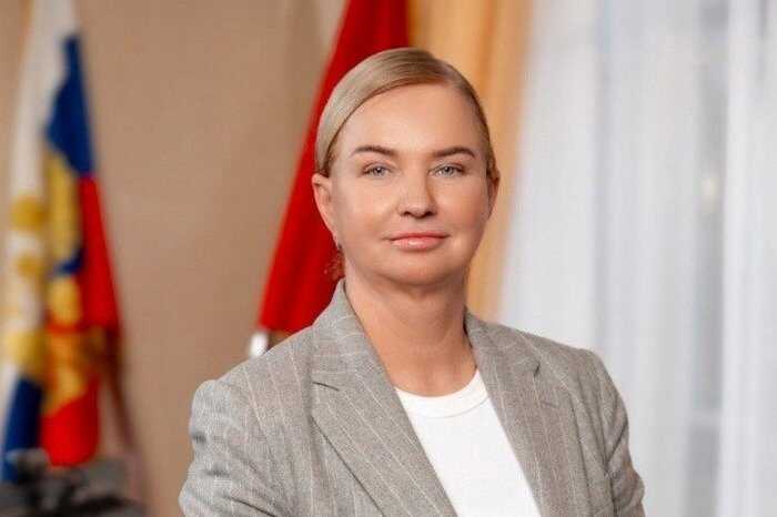 Юлия Логвиненко подозревается во взятках на сумму 9 миллионов рублей в Колпинском районе