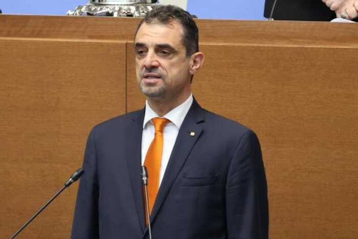 В Болгарии обыскали жилище депутата Хаитова по подозрению в торговле гражданством