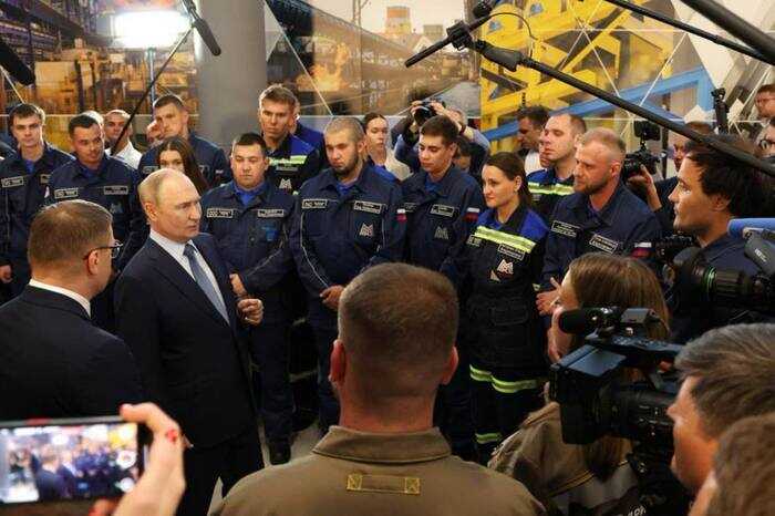 Рабочему ММК запретили спрашивать Путина о ключевой ставке Центробанка