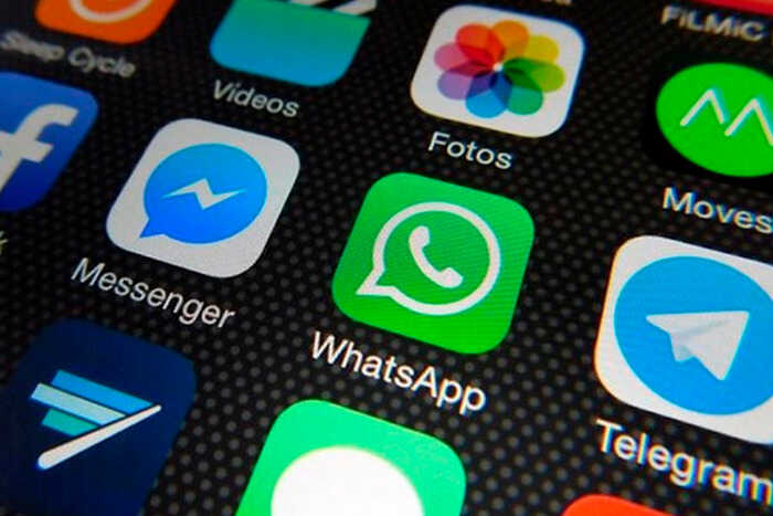 Кремль давит на Telegram и WhatsApp, продвигая национальный мессенджер