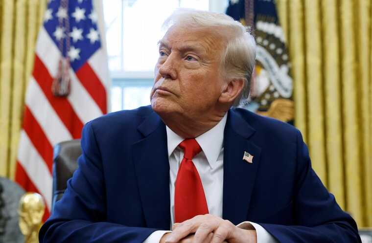 Трамп отреагировал на Медведева размещением субмарин в «соответствующих районах»