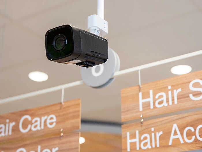 Великобритания увеличивает внедрение технологий распознавания лиц в борьбе с преступностью