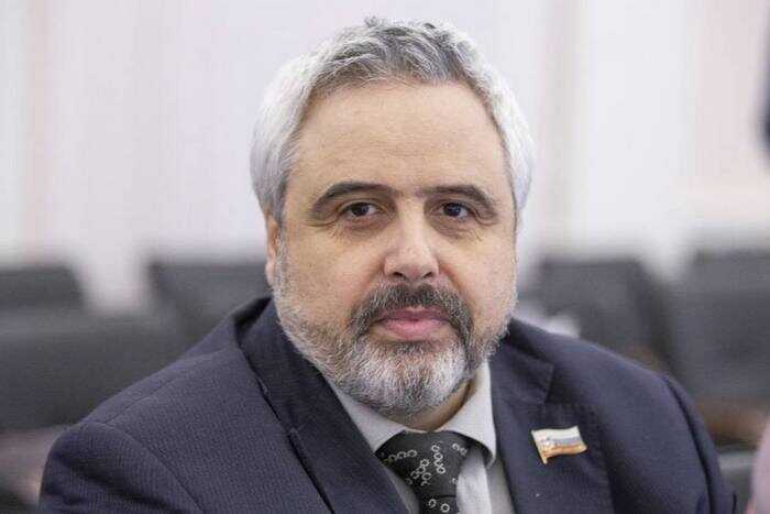 Депутат из Пскова требует проверить законность блокировки звонков в WhatsApp и Telegram