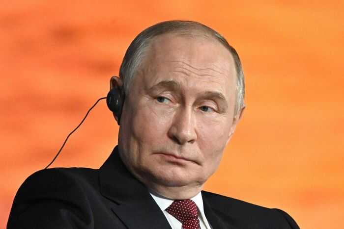 Путин требует официального статуса русского языка и защиты православных церквей в Украине