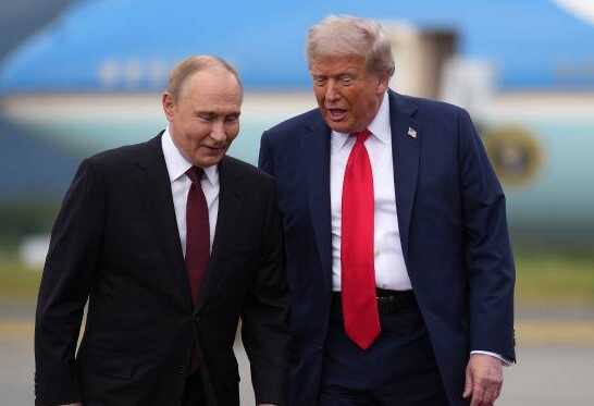 Трамп намерен позвонить Путину прямо во время встречи европейских лидеров в Овальном кабинете