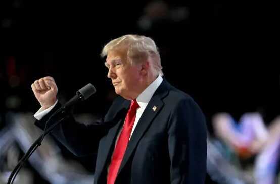 Трамп готов выступить из Овального кабинета — тема заявления держится в секрете