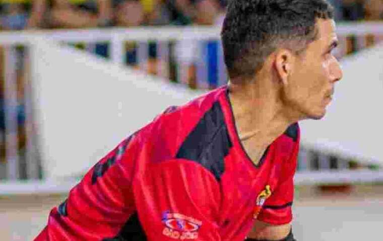 Вратарь Антонио Эдсон душ Соуза умер сразу после отражённого пенальти в Бразилии