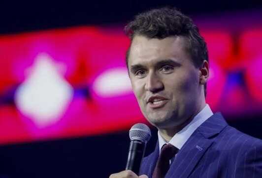 На Чарли Кирка совершено покушение: политик в критическом состоянии