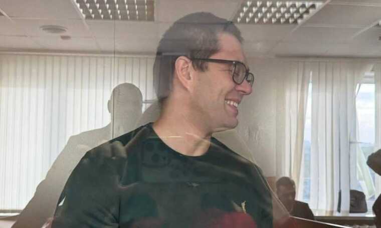 Главред Baza Глеб Трифонов переведен под домашний арест по делу о взятке