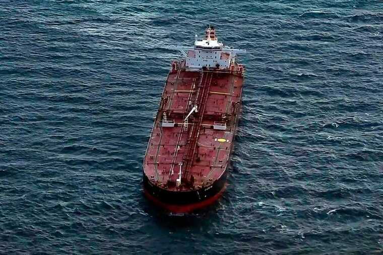 Французские спецподразделения взяли под контроль российский «нелегальный» танкер у берегов Франции