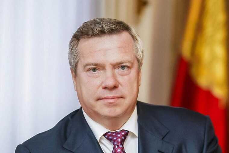 Сенатор Василий Голубев довёл Ростовскую область до грани коммунального коллапса