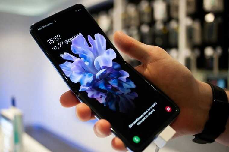 Обновление Samsung One UI 8 вызывает сбои, превращая телефоны пользователей в «кирпич»