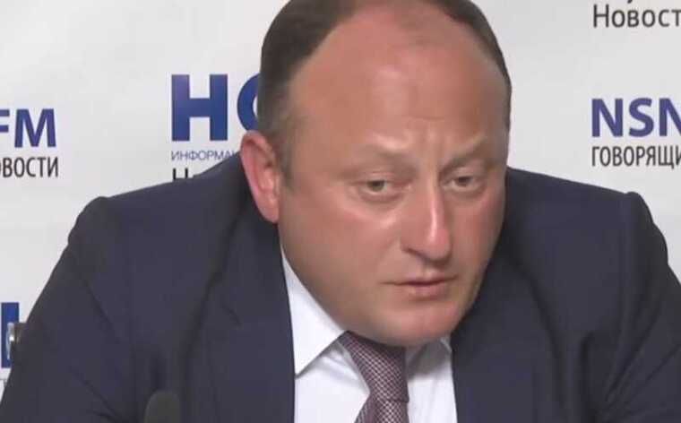 В Подмосковье произошло ДТП с участием Mercedes бывшего главы Росавиации Максима Костылева