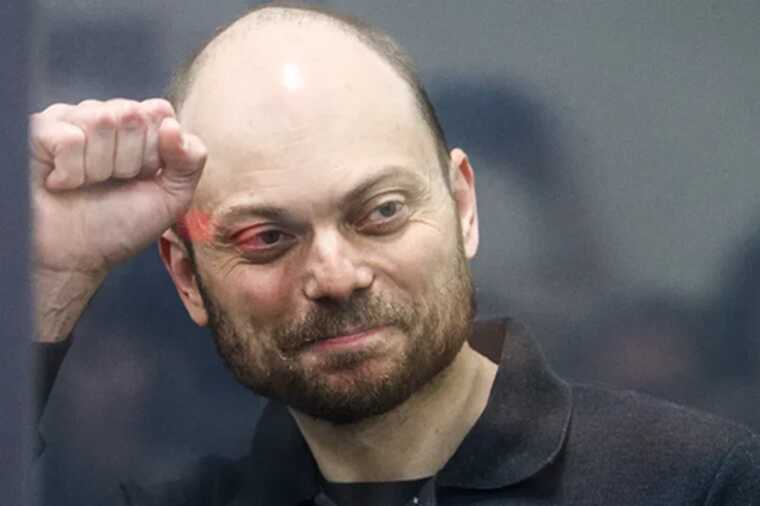 Владимир Кара-Мурза заочно арестован по обвинениям в «военных фейках» и экстремистской деятельности