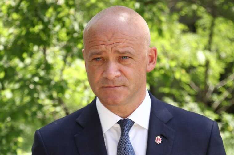 Зеленский лишил мэра Одессы украинского гражданства из-за подозрений в наличии российского паспорта