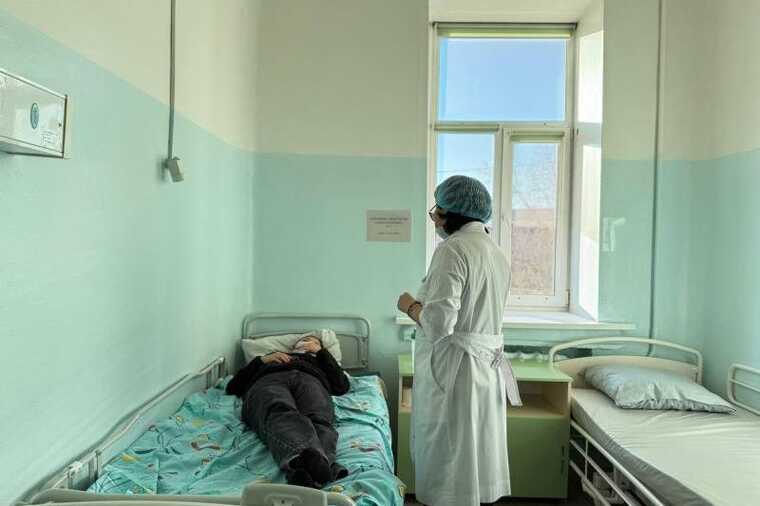 В Бурятии массовое отравление шаурмой и онигири: 49 пострадавших