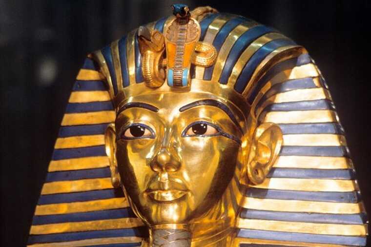 Трещины и влажность угрожают гробнице Тутанхамона в Египте