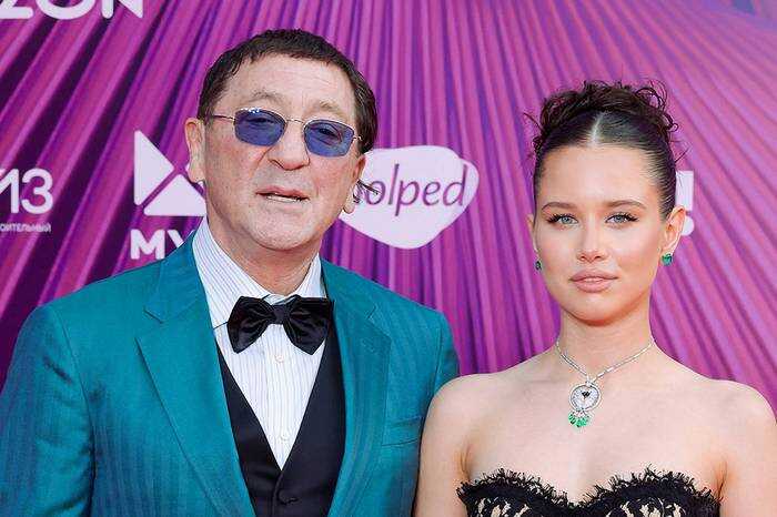 «Муж — как кость»: девушка Григория Лепса снова взбудоражила подписчиков