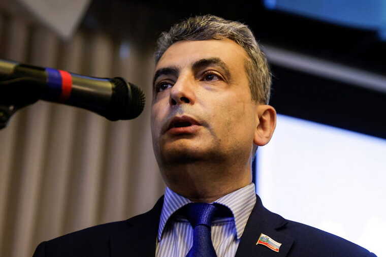 Политик Лев Шлосберг под угрозой 440 часов принудительных работ за нарушения «иноагентского» закона