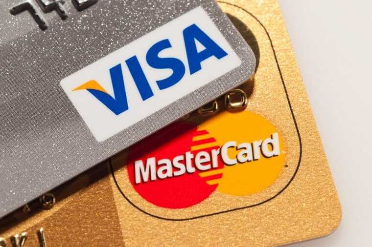 ЕС закроет россиянам возможность получения Visa и Mastercard через белорусские банки