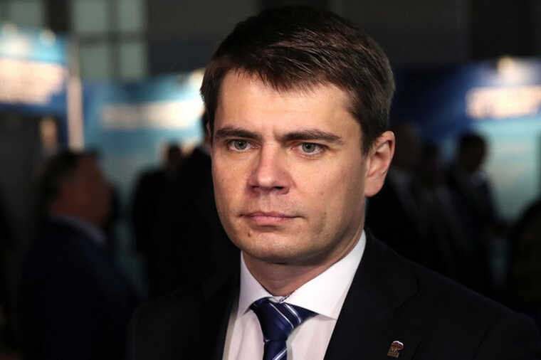 Сергей Боярский предложил ограничить международную связь на проводных телефонах из-за мошенников