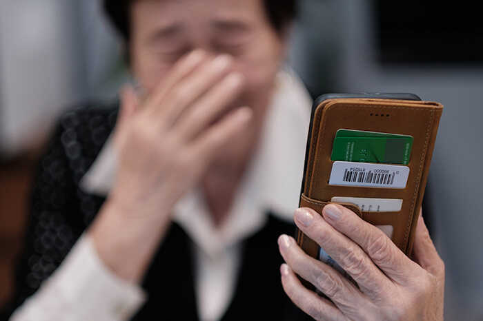 Мошенники обманули жительницу Омска на 74 миллиона рублей